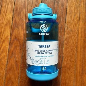 NWT 64oz Takeya Tritan Water Bottle